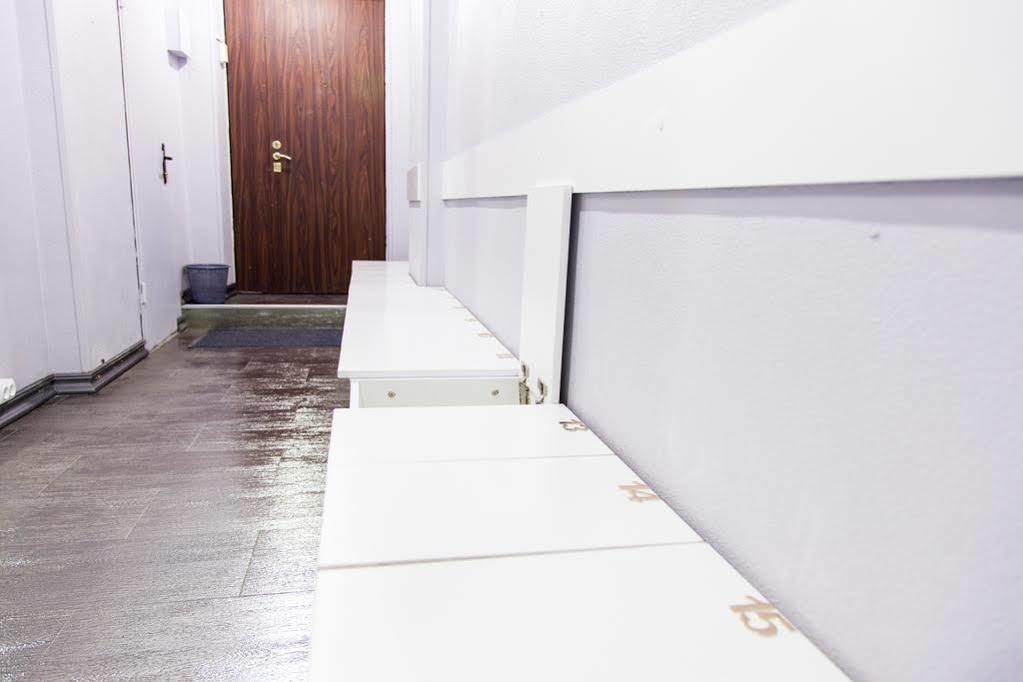 Night & Day Hostel Kiev Extérieur photo