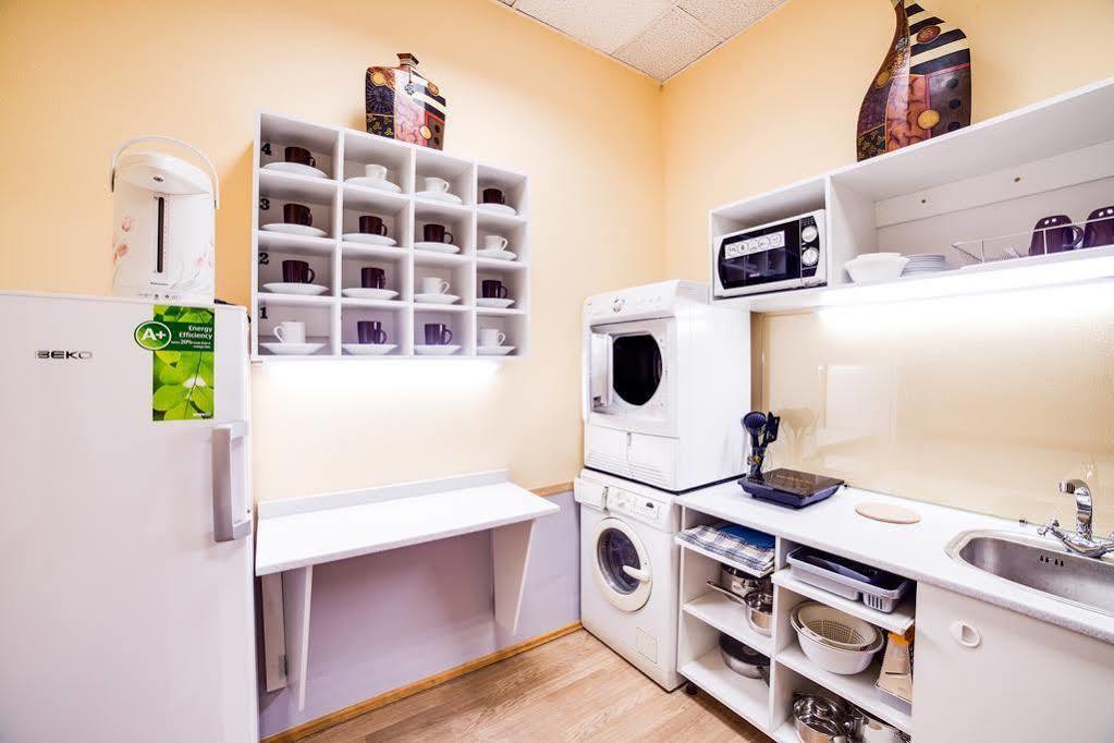 Night & Day Hostel Kiev Extérieur photo